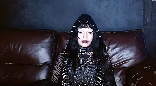 Snapshot of XXIOUX chatting on 10, 3, 2025 XXIOUX online show from 10, 3, 2025