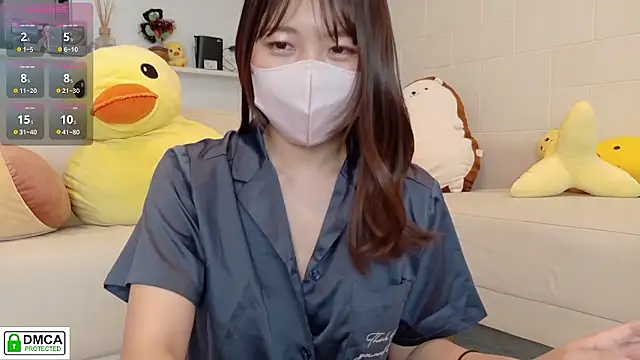 Snapshot of SUZU_ chatting on 3, 7, 2026 SUZU online show from 3, 7, 2026
