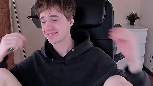 Snapshot of _tokyo_ghoul chatting on 2, 2, 2025  tokyo ghoul online show from 2, 2, 2025