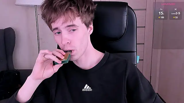 Snapshot of _tokyo_ghoul chatting on 8, 2, 2025  tokyo ghoul online show from 8, 2, 2025