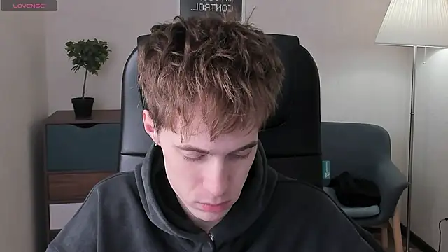 Snapshot of _tokyo_ghoul chatting on 8, 3, 2025  tokyo ghoul online show from 8, 3, 2025