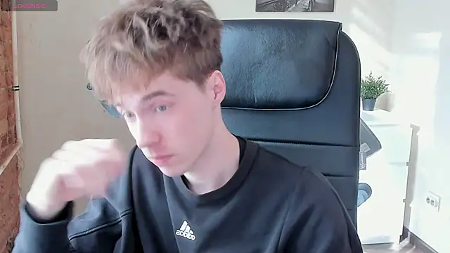 Snapshot of _tokyo_ghoul chatting on 9, 3, 2025  tokyo ghoul online show from 9, 3, 2025