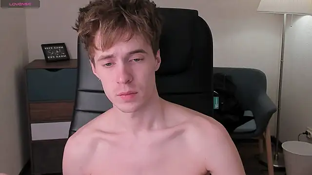 Snapshot of _tokyo_ghoul chatting on 21, 3, 2025  tokyo ghoul online show from 21, 3, 2025