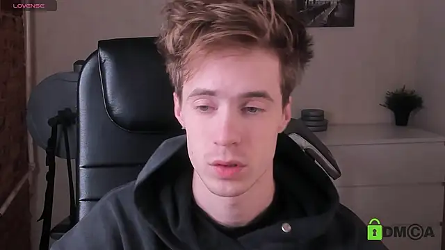 Snapshot of _tokyo_ghoul chatting on 5, 10, 2025  tokyo ghoul online show from 5, 10, 2025