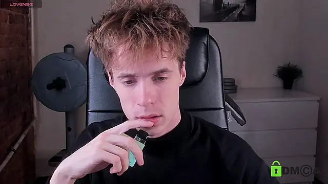 Snapshot of _tokyo_ghoul chatting on 10, 10, 2025  tokyo ghoul online show from 10, 10, 2025