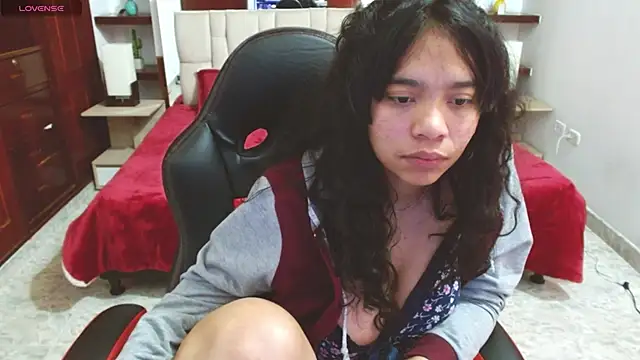 laureentt  online show from 21, 2, 2025