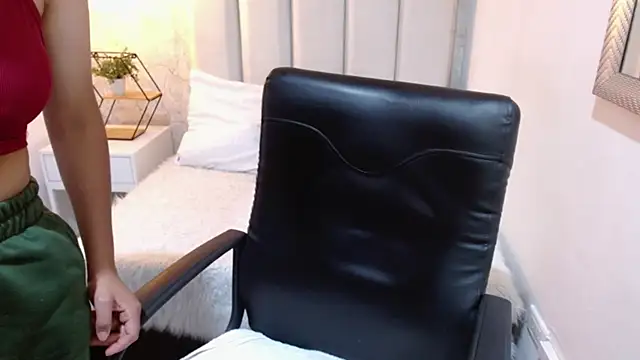 laureentt  online show from 19, 1, 2026