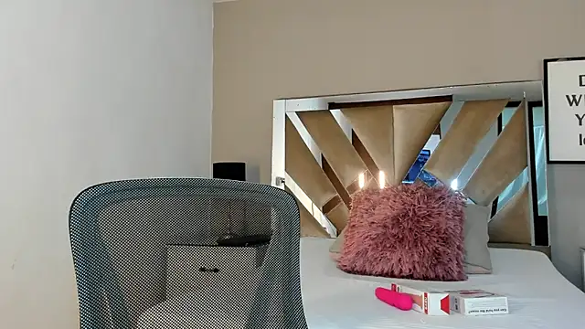 sharlott18 online show from 26, 12, 2024