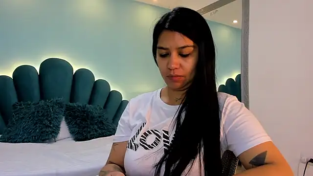 sharlott18 online show from 21, 2, 2026