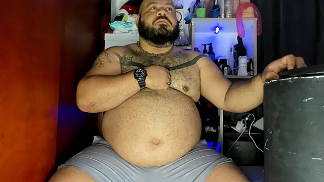 Snapshot of Latino_bigcock chatting on 7, 12, 2024 Latino bigcock online show from 7, 12, 2024