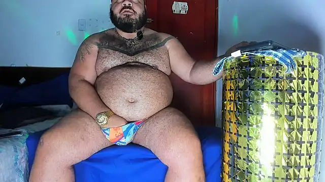 Latino bigcock online show from 1, 3, 2026