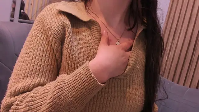 Eva Macalliter online show from 19, 10, 2025