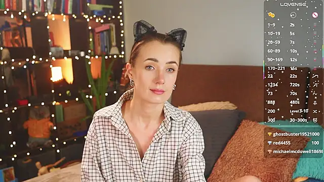 Snapshot of bananya_kitty chatting on 4, 12, 2025 bananya kitty online show from 4, 12, 2025