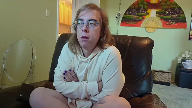 Linzy 19 online show from 9, 9, 2025