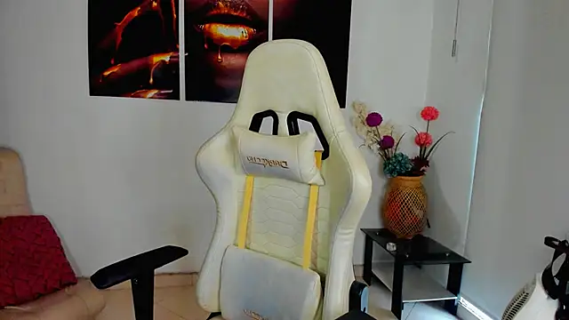 ScarlettMalbec online show from 25, 10, 2025