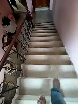 COUPLLE VILLAGE online show from 18, 1, 2025