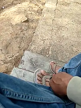 COUPLLE VILLAGE online show from 11, 3, 2025