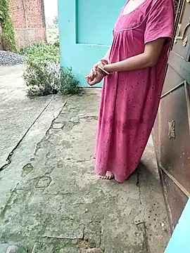 COUPLLE VILLAGE online show from 1, 11, 2025