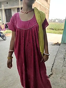 COUPLLE VILLAGE online show from 18, 4, 2026