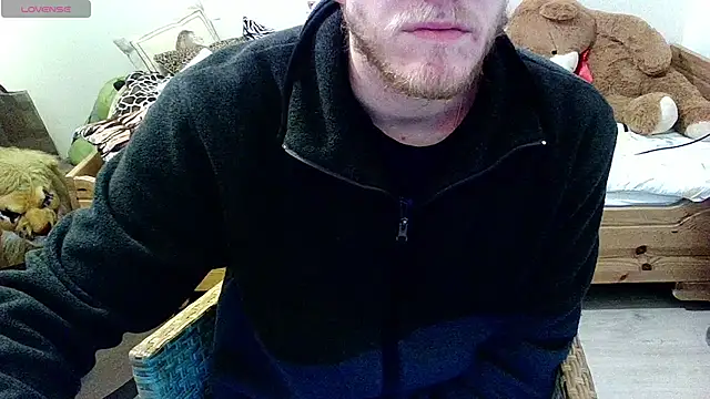 Snapshot of Love_Bert chatting on 27, 2, 2025 Love Bert online show from 27, 2, 2025