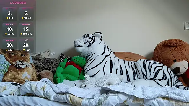 Snapshot of Love_Bert chatting on 4, 3, 2025 Love Bert online show from 4, 3, 2025