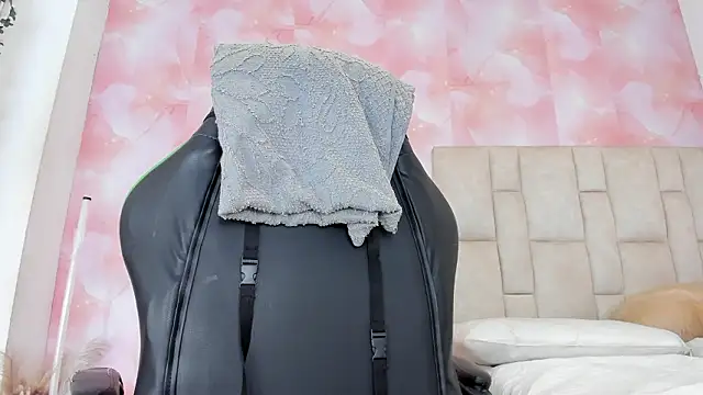 aida rose  online show from 12, 2, 2026