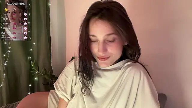 Snapshot of Fleur_Delis chatting on 27, 12, 2024 Fleur Delis online show from 27, 12, 2024