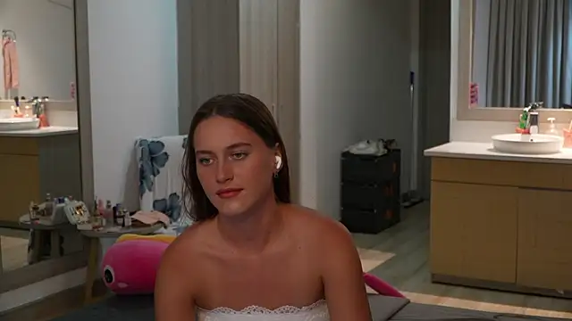 Snapshot of HarleyDeess chatting on 6, 7, 2026 HarleyDeess online show from 6, 7, 2026