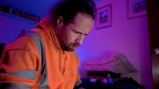 HandsumHungDaddy online show from 16, 2, 2026