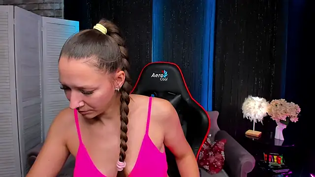 SarahCoksss online show from 9, 11, 2025