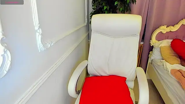 Lily Marlin online show from 6, 3, 2026