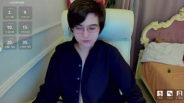 Snapshot of Lily_Marlin chatting on 21, 6, 2026 Lily Marlin online show from 21, 6, 2026
