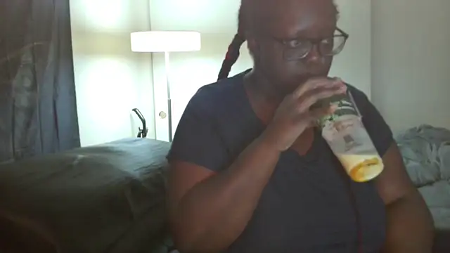 Snapshot of Yagurl__west chatting on 11, 1, 2025 Yagurl west online show from 11, 1, 2025