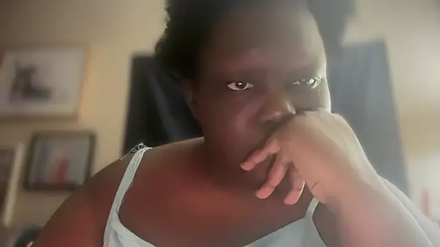 Snapshot of Yagurl__west chatting on 8, 3, 2025 Yagurl west online show from 8, 3, 2025