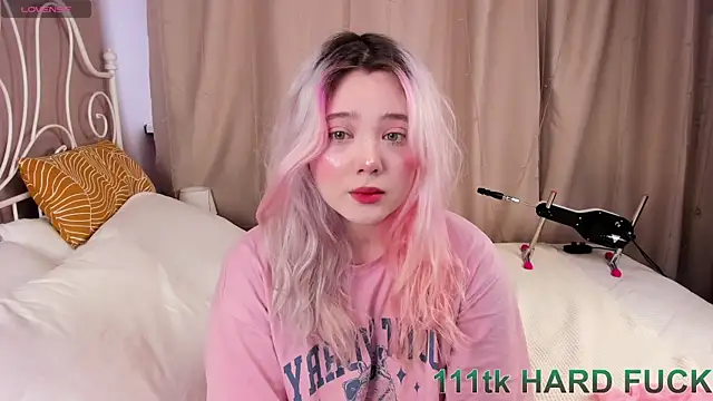 Snapshot of __KawaiiYuki__ chatting on 19, 1, 2025   KawaiiYuki   online show from 19, 1, 2025