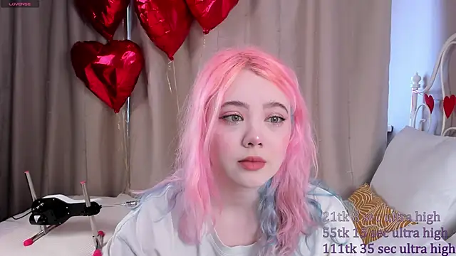 Snapshot of __KawaiiYuki__ chatting on 14, 2, 2025   KawaiiYuki   online show from 14, 2, 2025