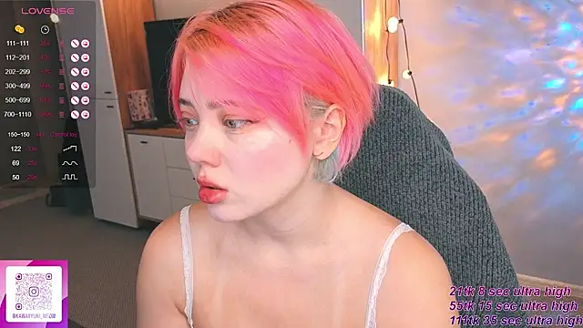 Snapshot of __KawaiiYuki__ chatting on 28, 9, 2025   KawaiiYuki   online show from 28, 9, 2025