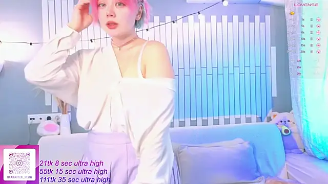 Snapshot of __KawaiiYuki__ chatting on 5, 10, 2025   KawaiiYuki   online show from 5, 10, 2025