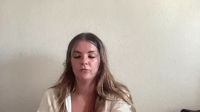Snapshot of missykat chatting on 27, 6, 2026 missykat online show from 27, 6, 2026