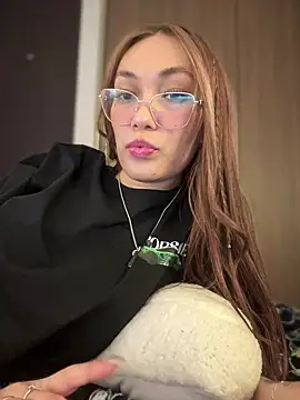 MichelleFerry  online show from 10, 2, 2025