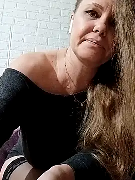 Snapshot of SexyMichellexo chatting on 25, 10, 2025 SexyMichellexo online show from 25, 10, 2025