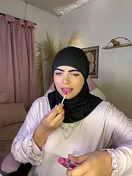 Snapshot of shayla_18 chatting on 6, 2, 2025 shayla 18 online show from 6, 2, 2025