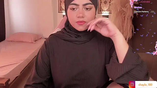 Snapshot of shayla_18 chatting on 11, 3, 2025 shayla 18 online show from 11, 3, 2025