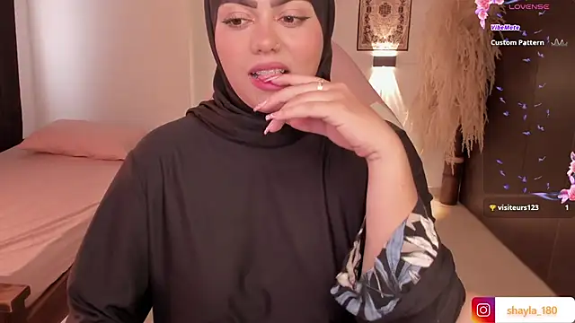 Snapshot of shayla_18 chatting on 15, 3, 2025 shayla 18 online show from 15, 3, 2025