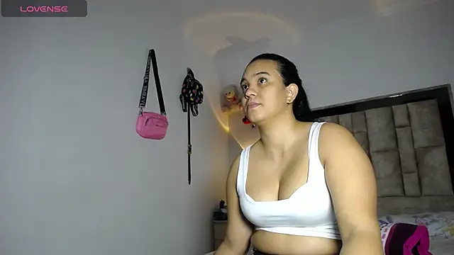 tiffany  pink online show from 20, 11, 2025