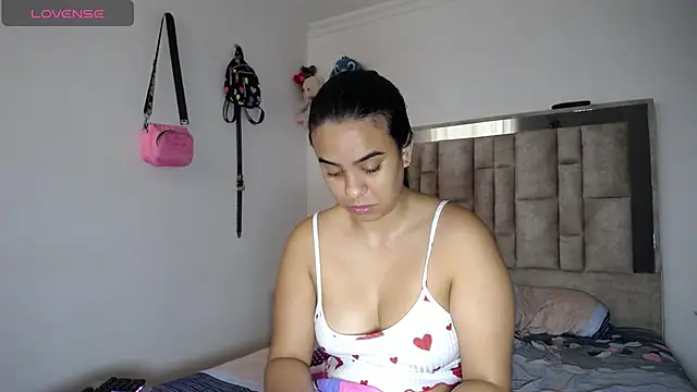 tiffany  pink online show from 14, 4, 2026