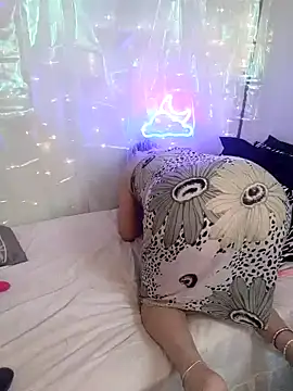 Snapshot of MaggieMoonxxx chatting on 18, 1, 2025 MaggieMoonxxx online show from 18, 1, 2025