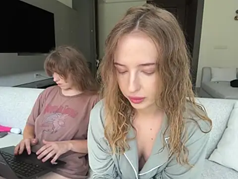 Snapshot of Nura_n_Sarah chatting on 13, 3, 2026 Nura n Sarah online show from 13, 3, 2026