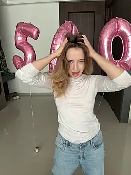 Snapshot of Nura_n_Sarah chatting on 4, 4, 2026 Nura n Sarah online show from 4, 4, 2026