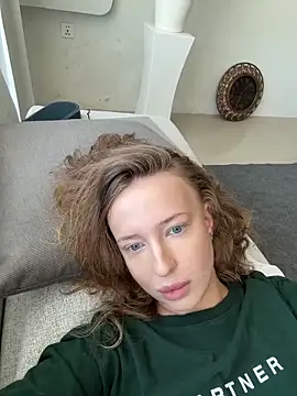 Snapshot of Nura_n_Sarah chatting on 16, 4, 2026 Nura n Sarah online show from 16, 4, 2026